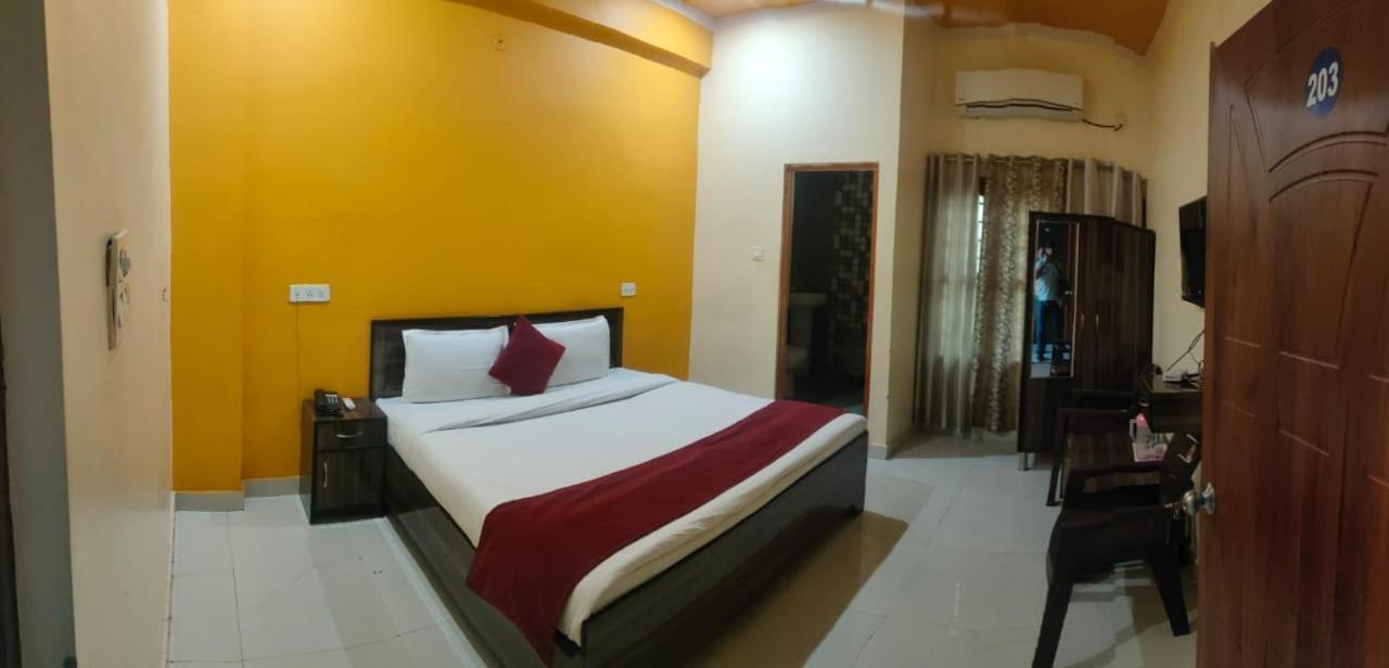 Hotel Suraj Rishikesh Ruang foto